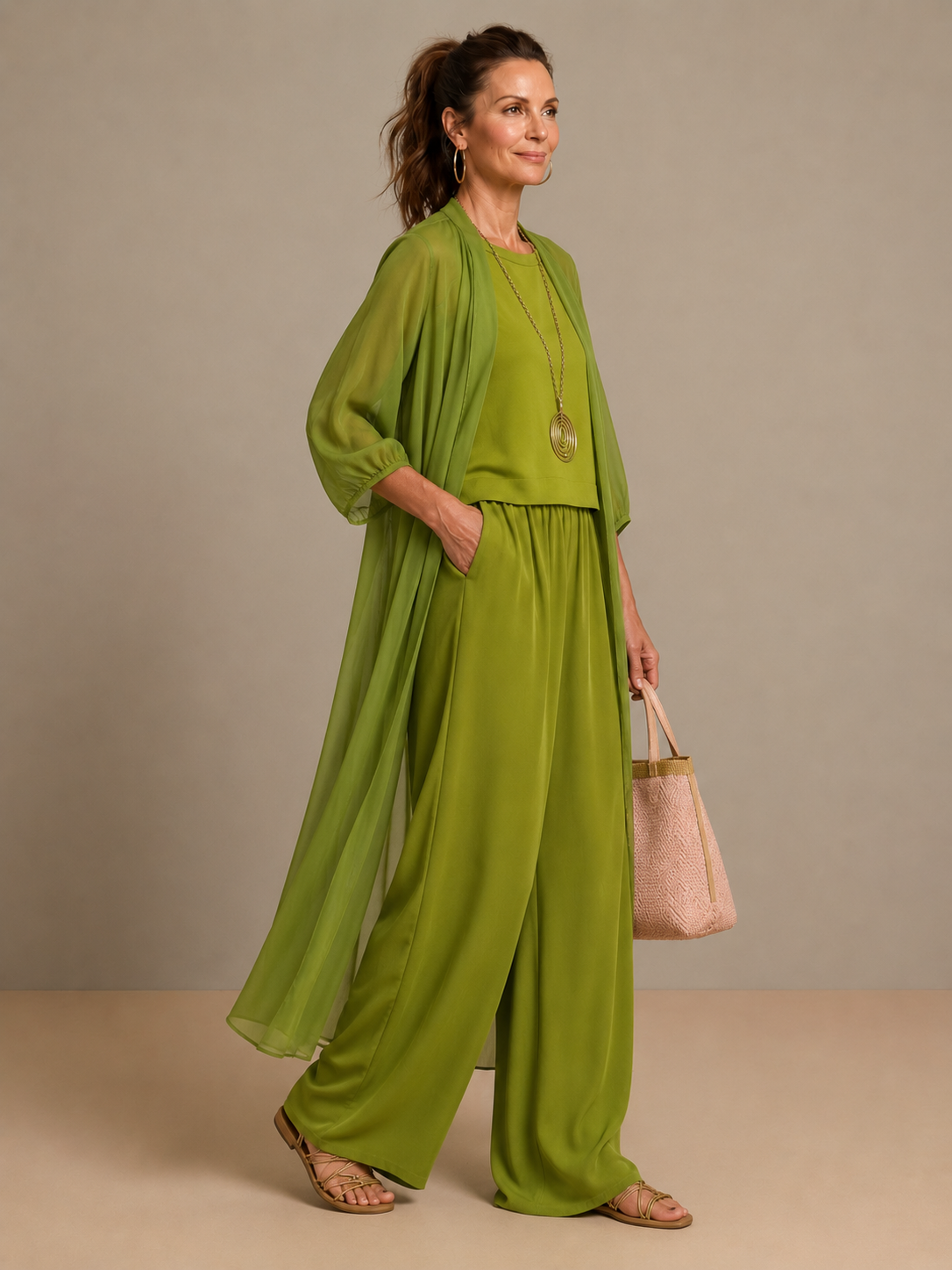 Lindsy - Elegant Comfortable Set