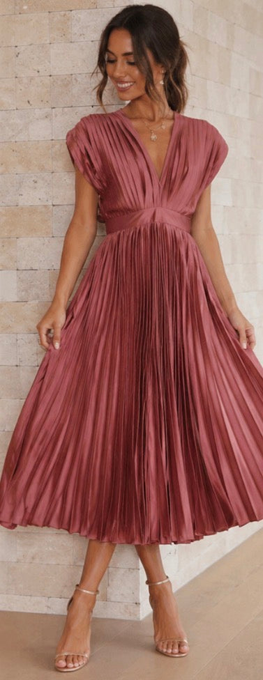 Emily | Timeless Pleated Midi Dress